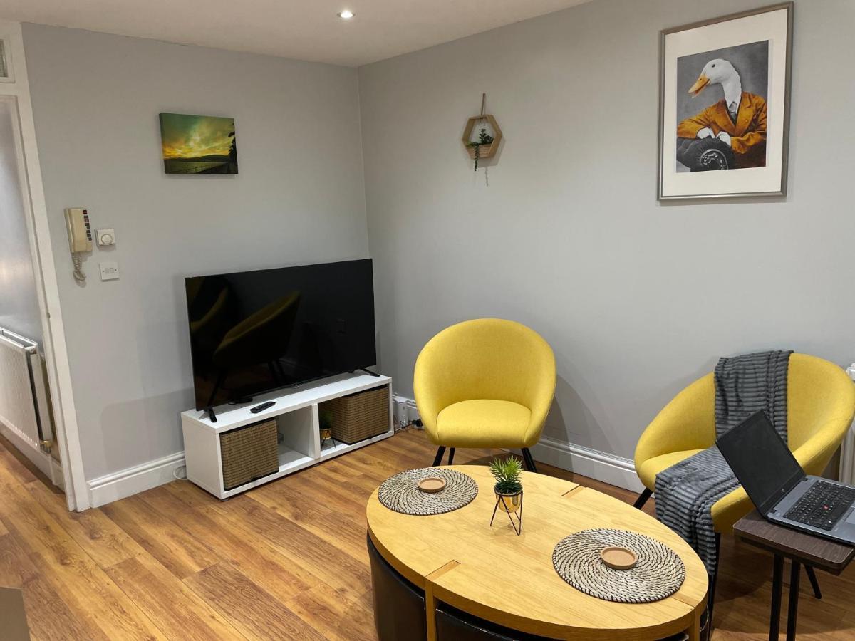 2 Bedroom Apartment Chiswick Park Tube Station London Luaran gambar
