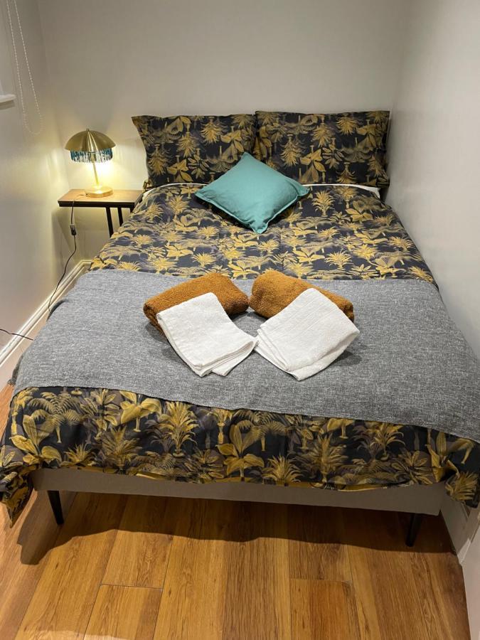 2 Bedroom Apartment Chiswick Park Tube Station London Luaran gambar